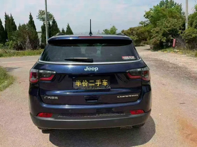 Jeep指南者 驾驶室