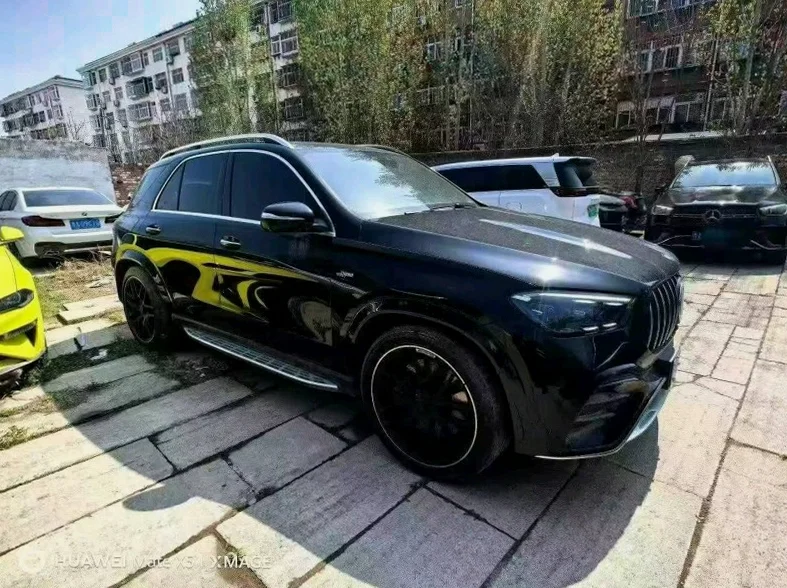 奔驰AMG 正面外观二