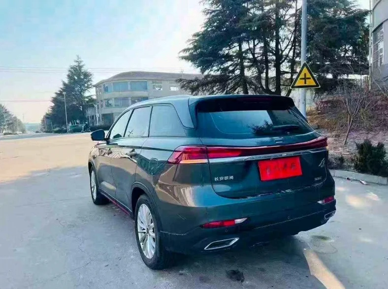 长安汽车欧尚 驾驶室