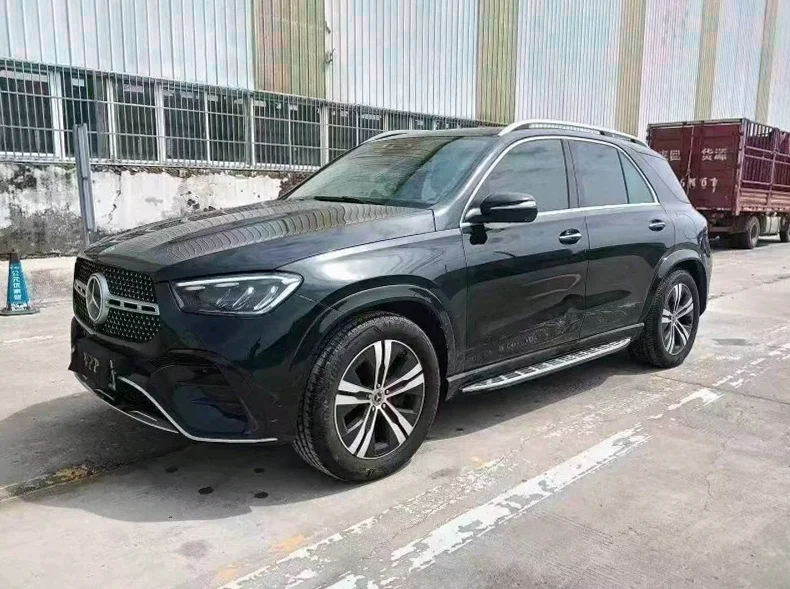 奔驰GLE 正面外观三