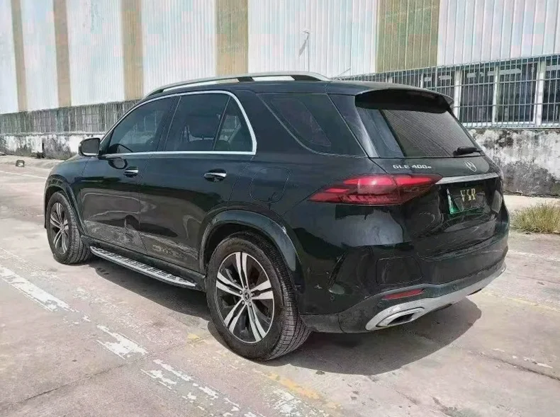 奔驰GLE 驾驶室