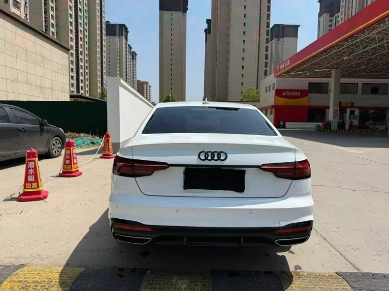 奥迪A4L 后面外观二