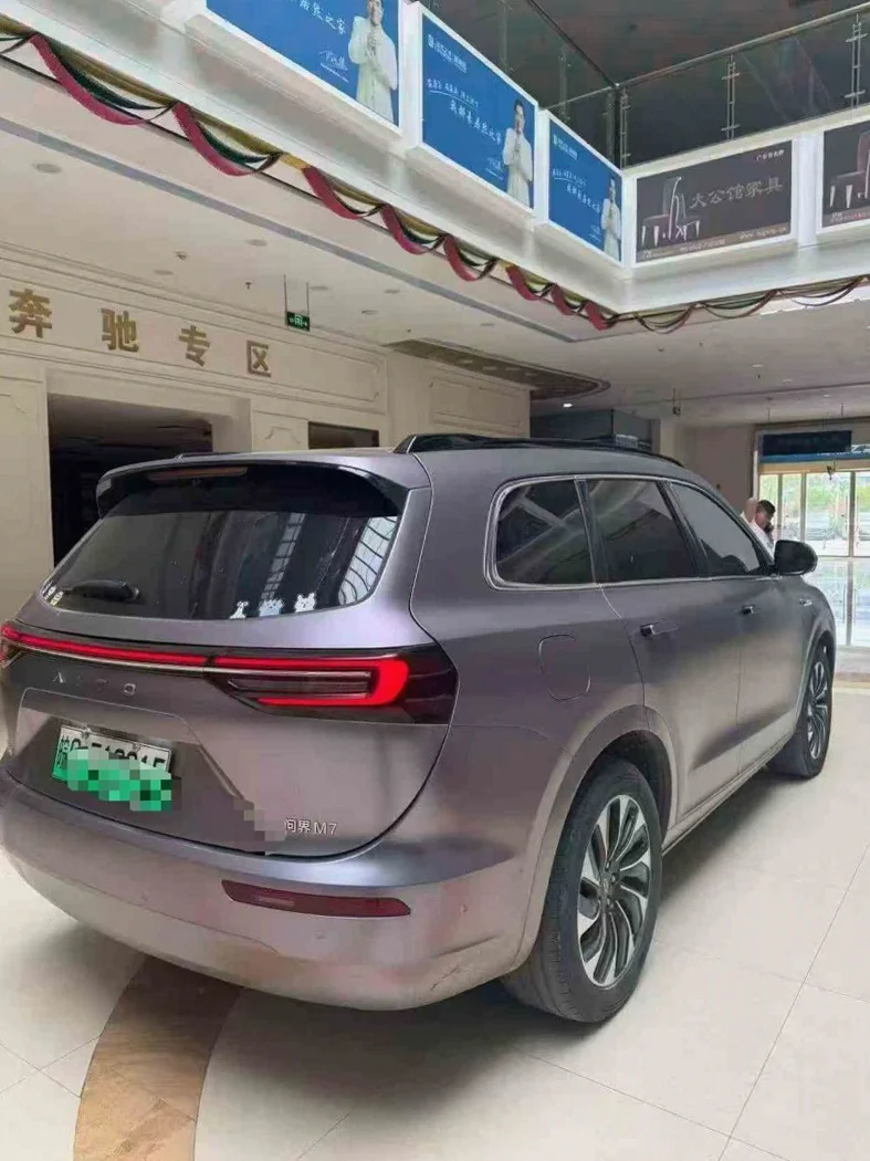 华为智选问界 内饰后排