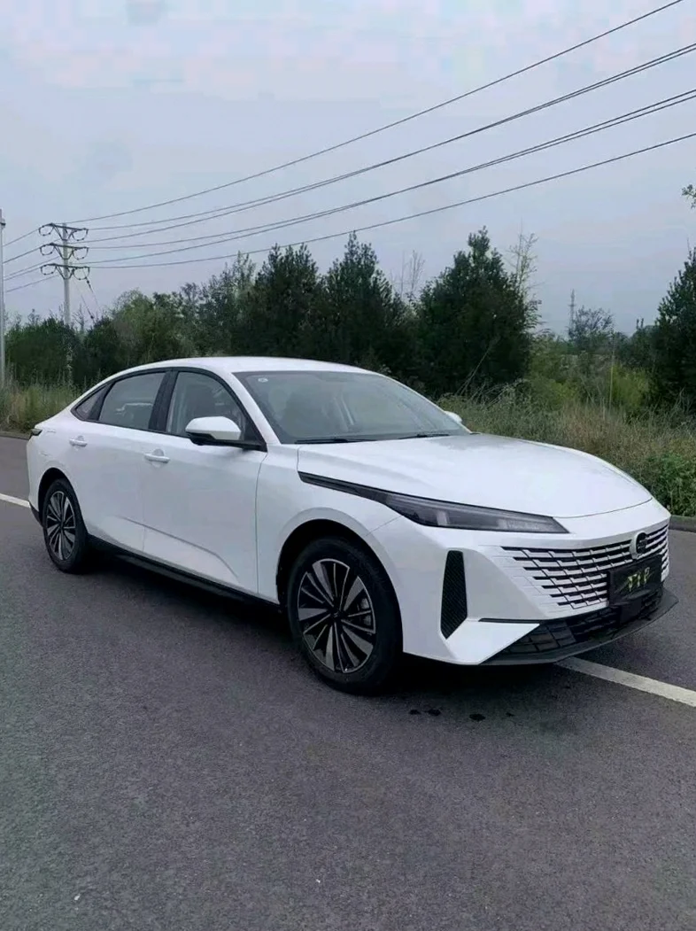 长安汽车欧尚 正面外观二