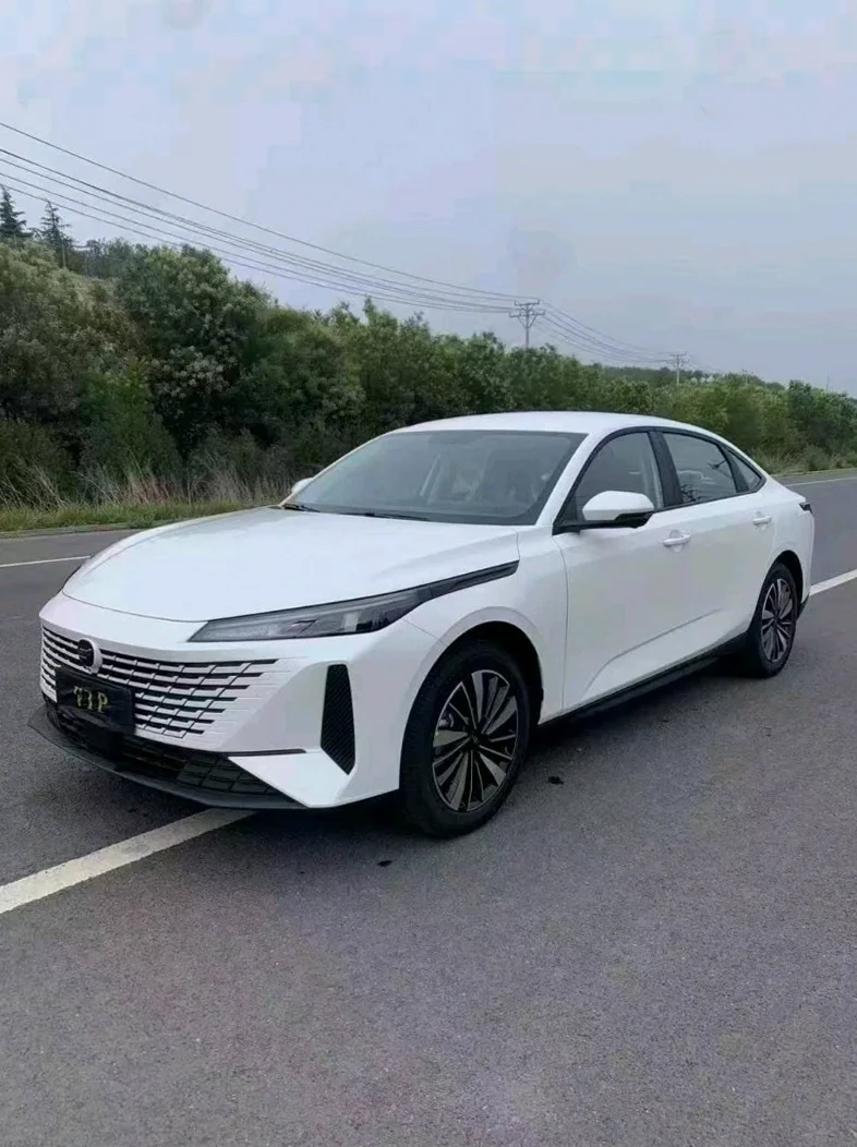 长安汽车欧尚 正面外观三