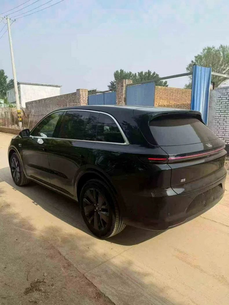 理想L6 后面外观三
