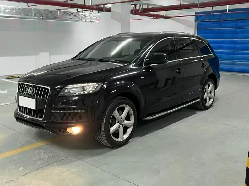 奥迪Q7 正面外观二