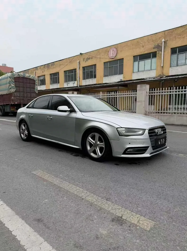 奥迪A4L 正面外观三