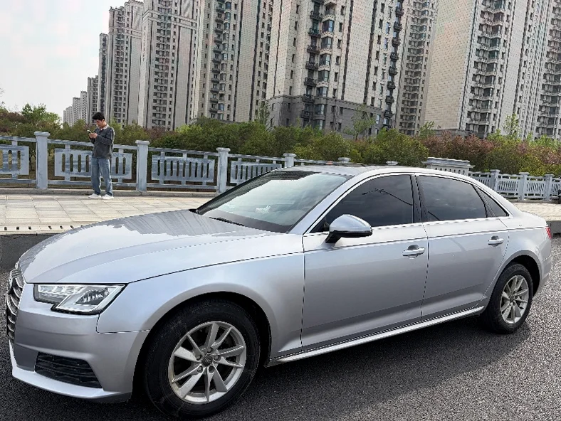 奥迪A4L 正面外观三