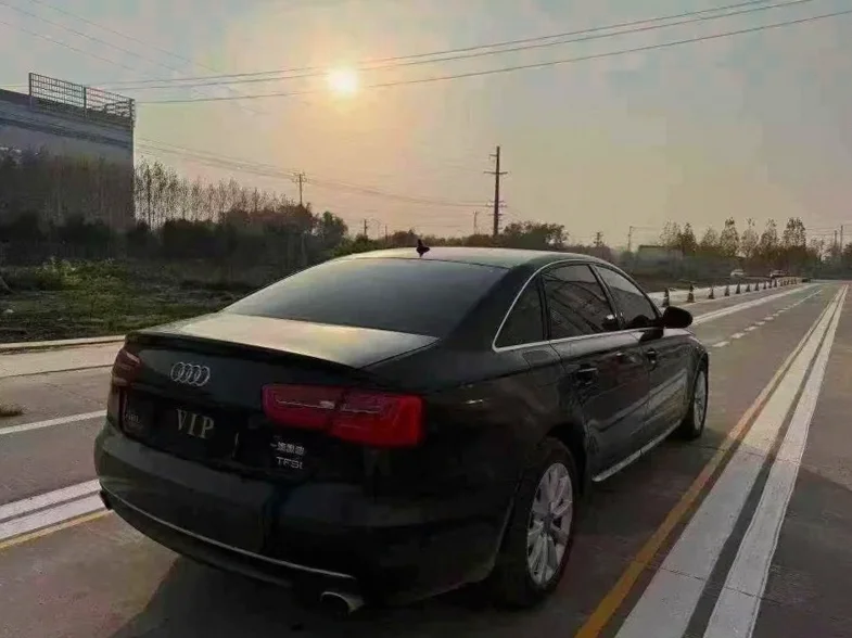奥迪A6L 内饰前排