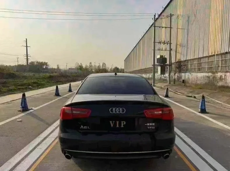奥迪A6L 驾驶室