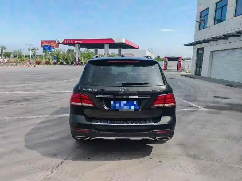 奔驰GLE 内饰前排
