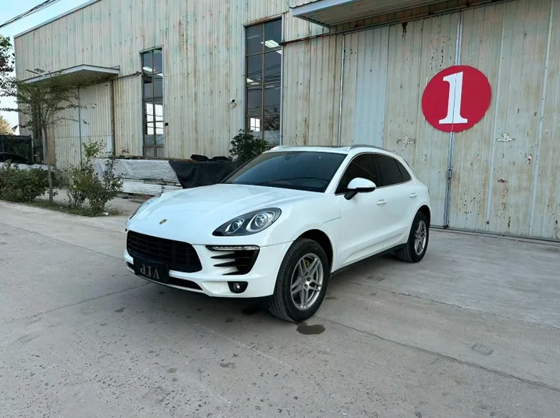 保时捷Macan 正面外观二