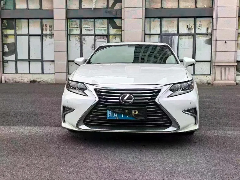 18年雷克萨斯ES200卓越版