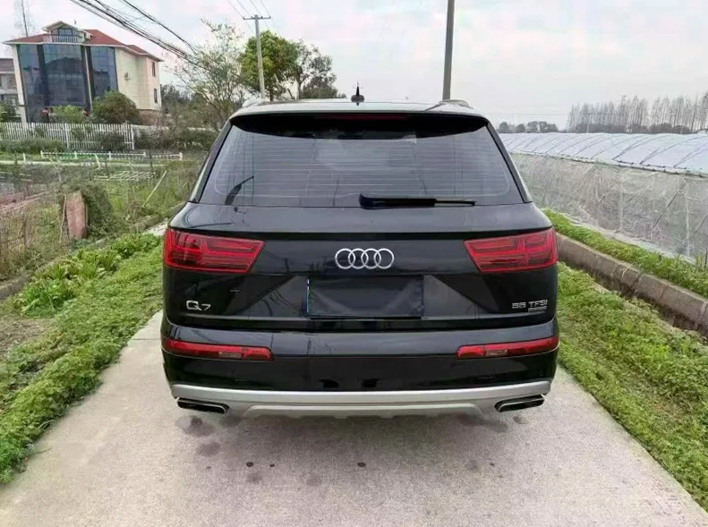 奥迪Q7 驾驶室