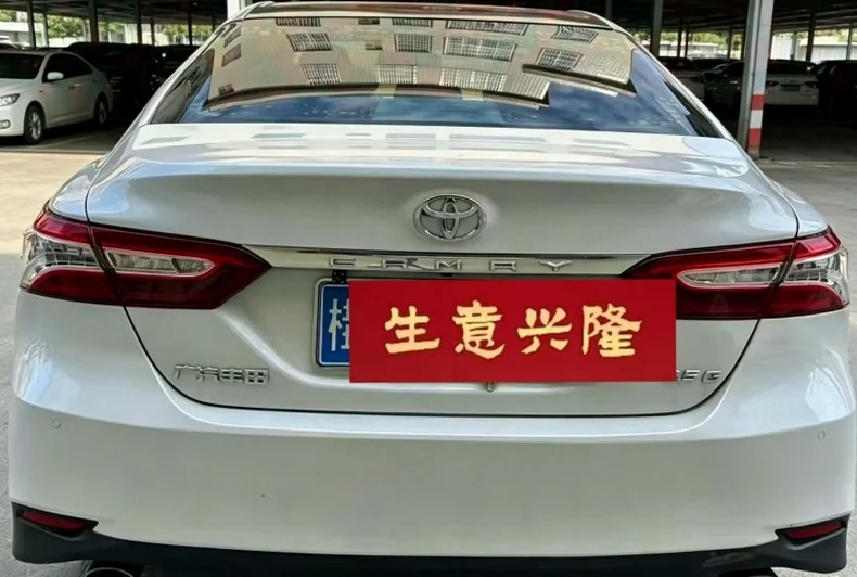 丰田凯美瑞 后面外观一