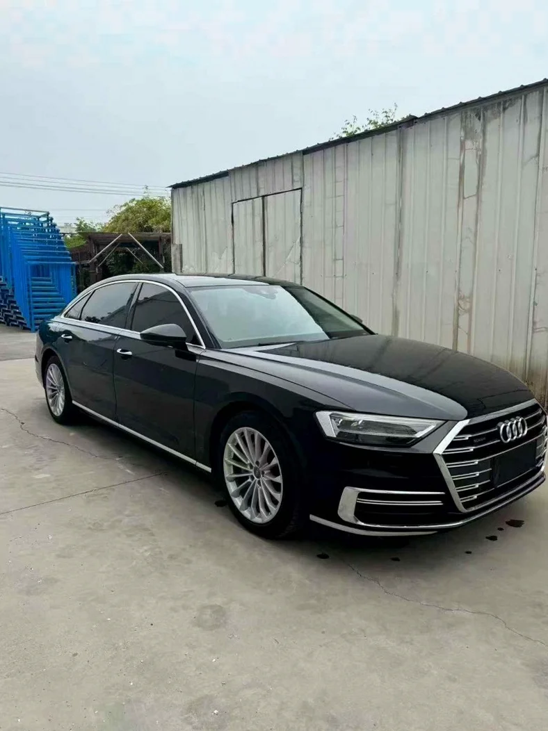 奥迪A8L 正面外观三