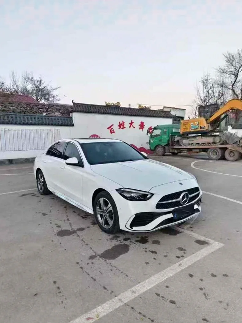 奔驰C 正面外观三