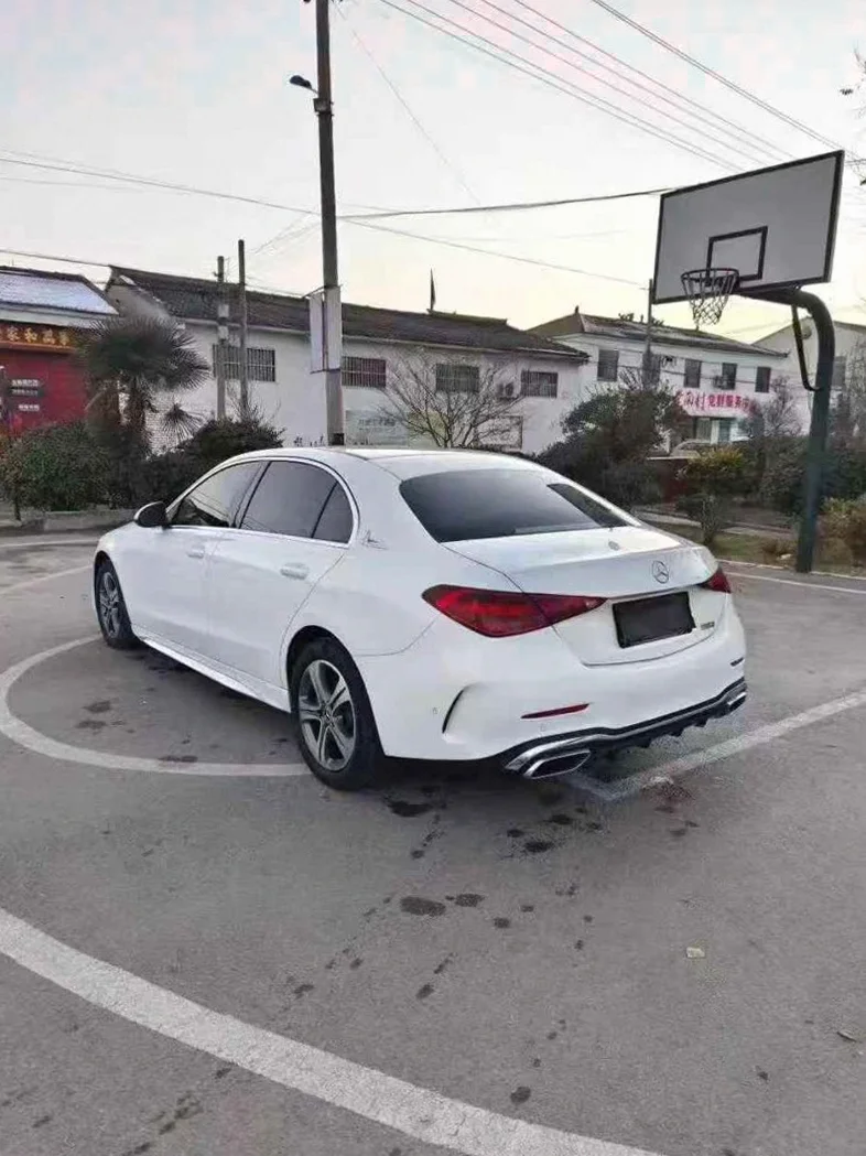奔驰C 内饰后排