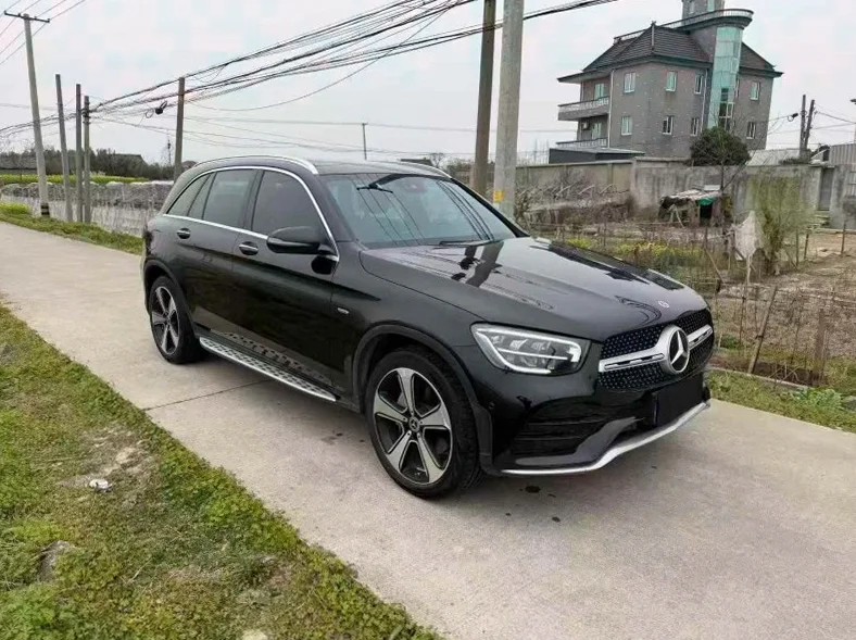 奔驰GLC 正面外观二