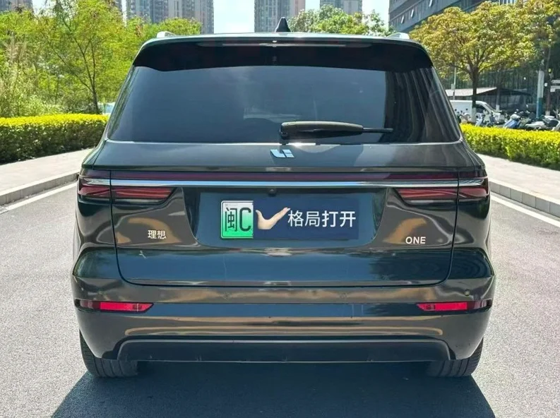 理想ONE 后面外观三