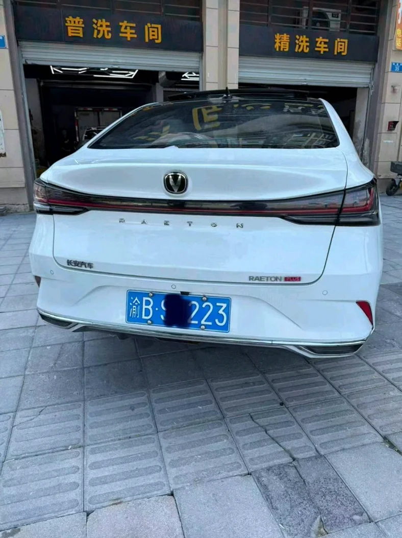 长安汽车锐程 驾驶室