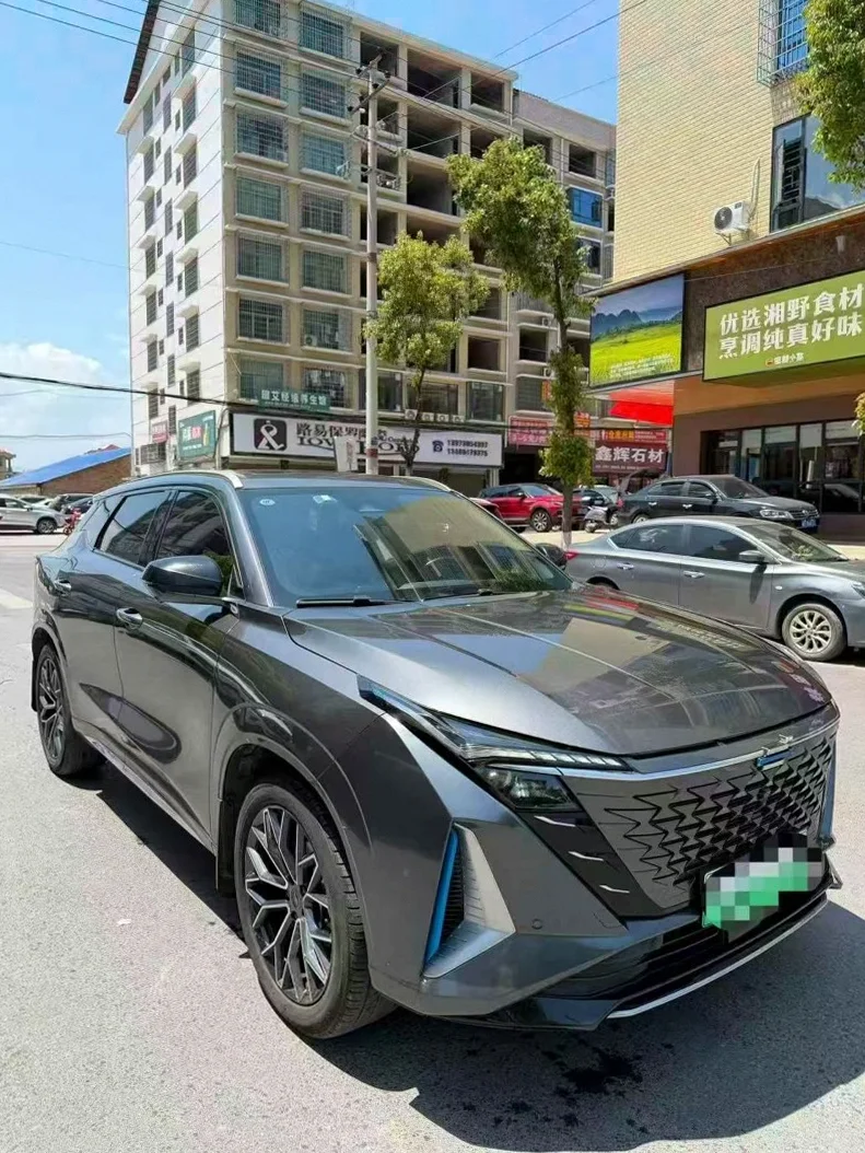长安汽车欧尚 正面外观二