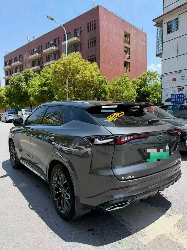 长安汽车欧尚 内饰前排