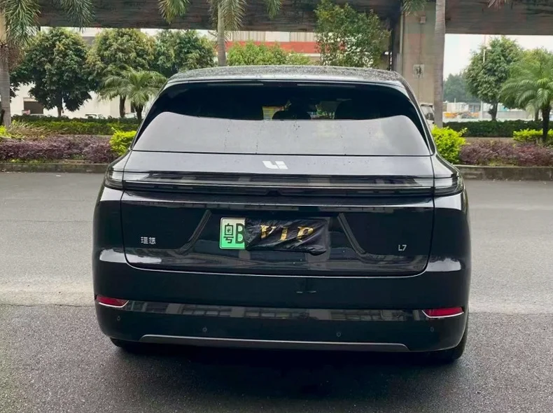 理想L7 驾驶室