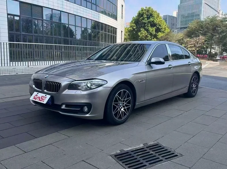宝马5系 正面外观三