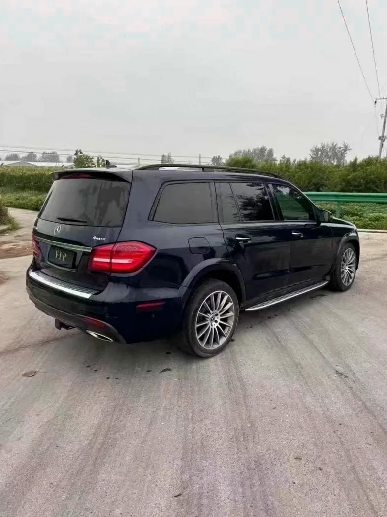 奔驰GLS 内饰后排