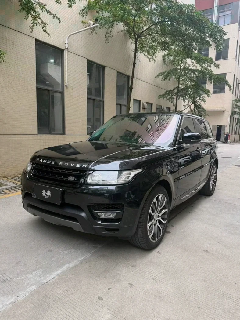 路虎揽胜运动 正面外观三