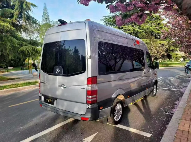 奔驰Sprinter 内饰后排
