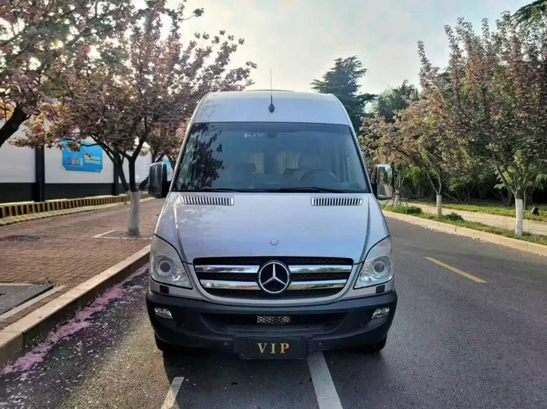 17年奔驰斯宾特商务车