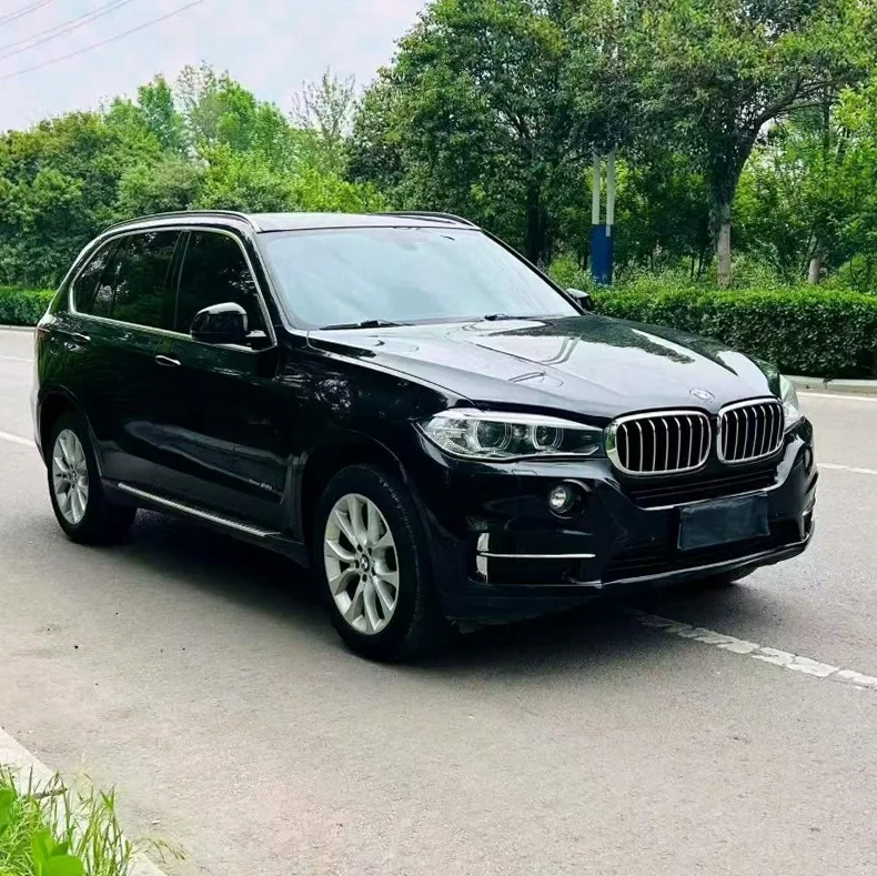 宝马X5 正面外观三