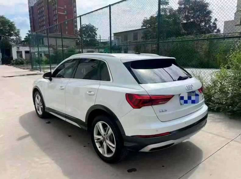 奥迪Q3 后面外观一