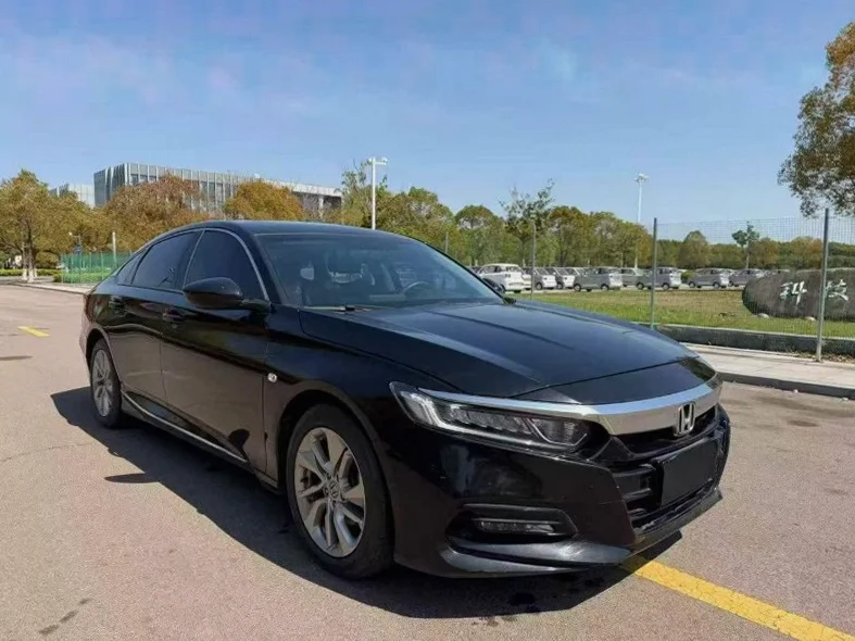 本田雅阁 正面外观二