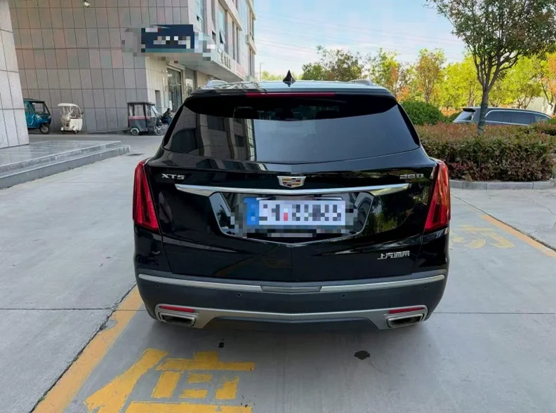 凯迪拉克XT5 驾驶室