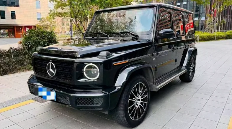 奔驰G 正面外观三