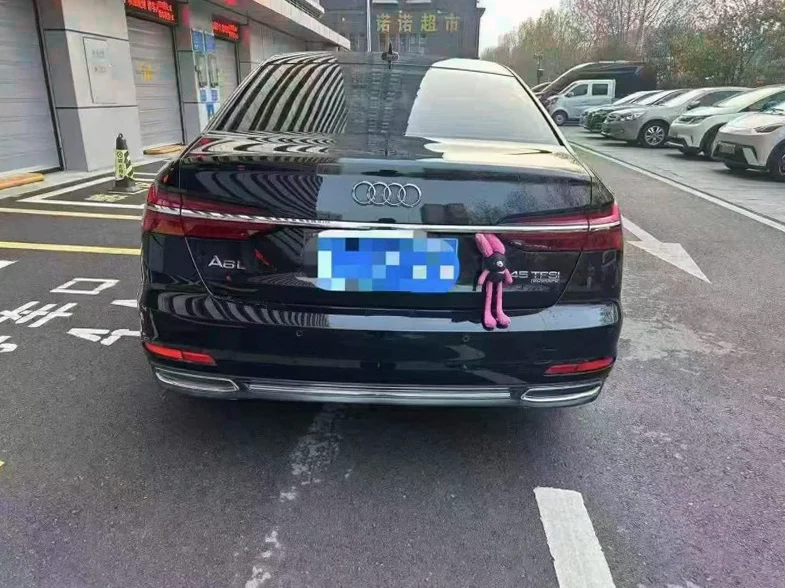 奥迪A6L 驾驶室