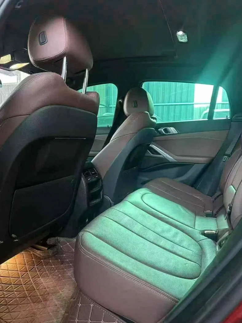 宝马X6 后面外观一