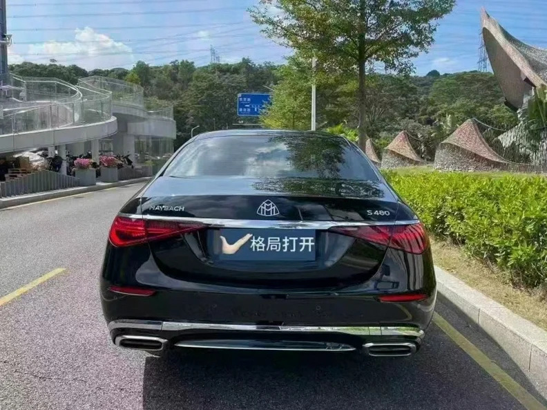 奔驰S 驾驶室