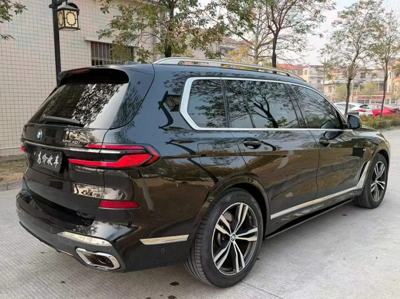 宝马X7 驾驶室