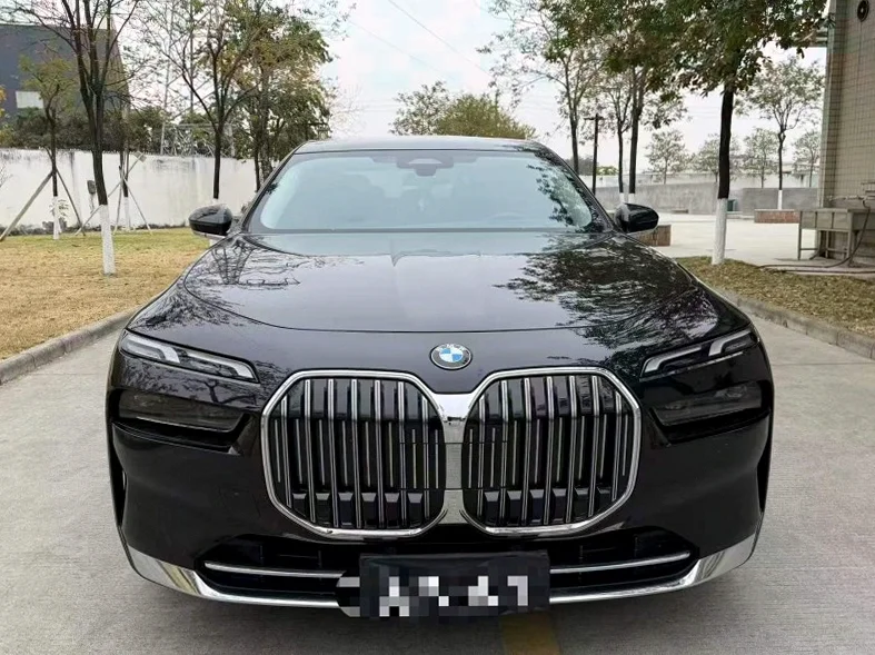 23年宝马735Li 3.0T尊享版