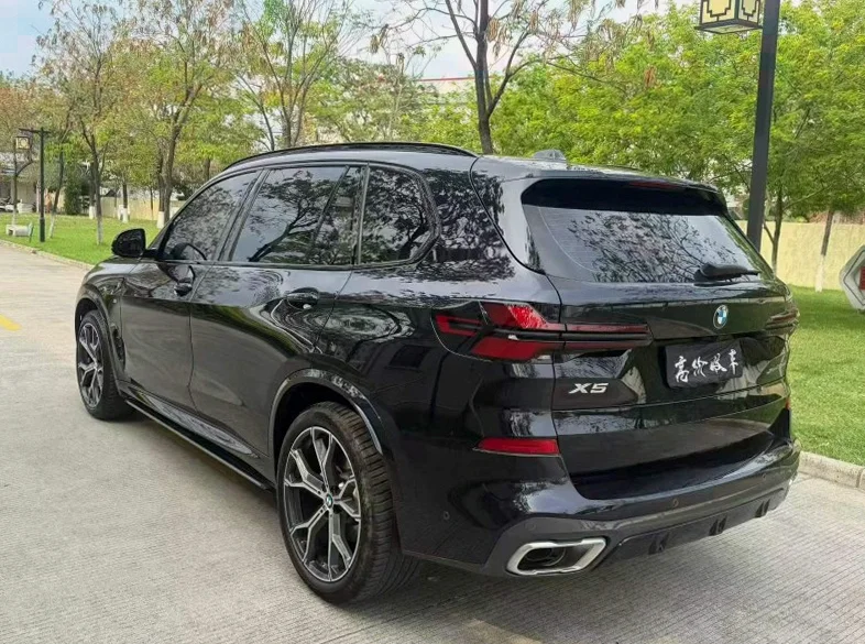 宝马X5 驾驶室