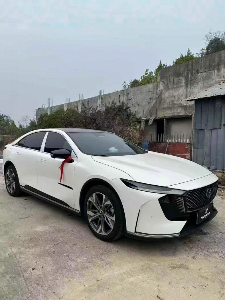 马自达EZ6 后面外观一