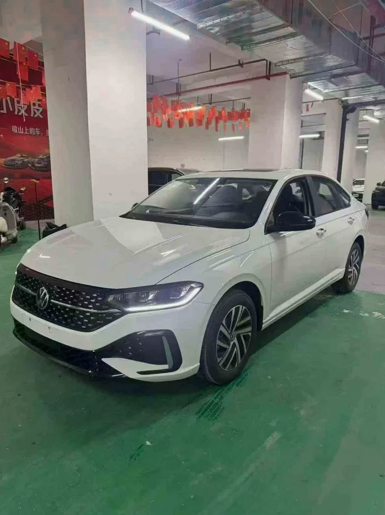 大众朗逸 正面外观三