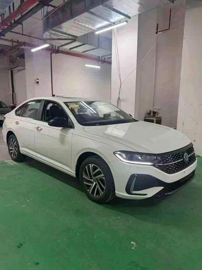 大众朗逸 正面外观二