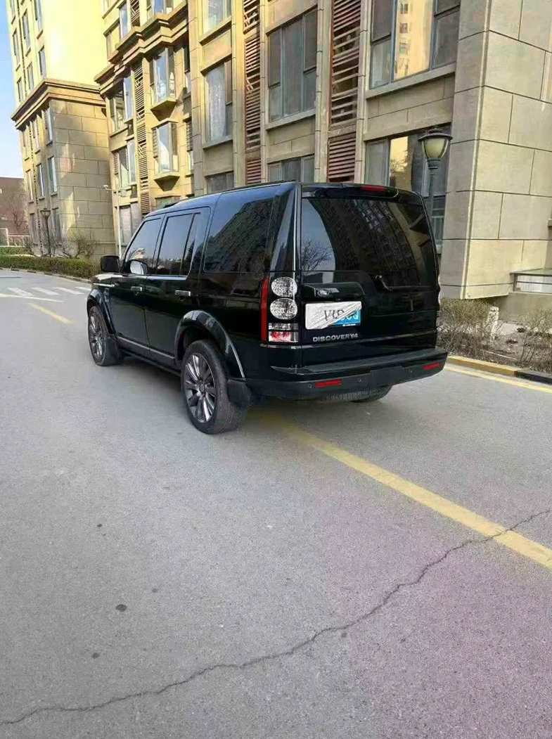 路虎发现 内饰后排