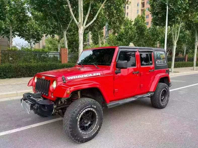 Jeep牧马人 正面外观二